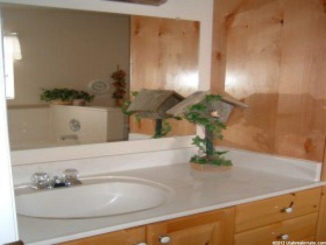 512 S 200 W, Nephi, UT 84648 — photo 6