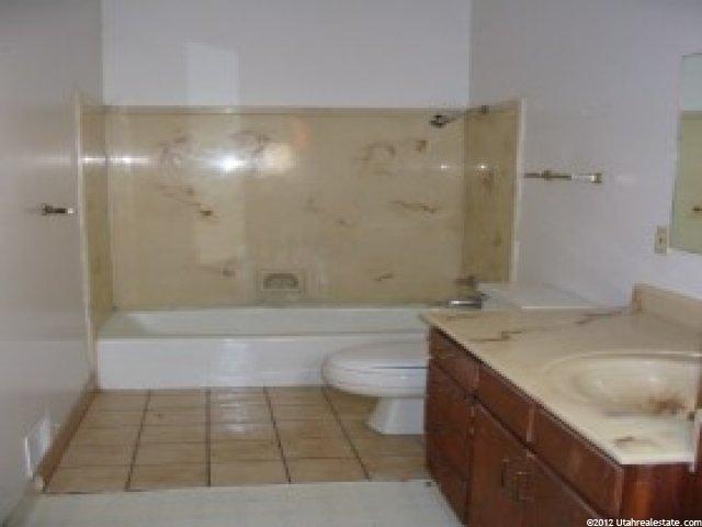 163 S Whitesides St E, Layton, UT 84041 — photo 3