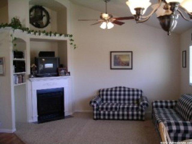 365 S Garden Dr, Providence, UT 84332 — photo 4