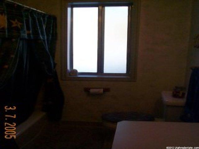 158 N 200 E, Hyde Park, UT 84318 — photo 5