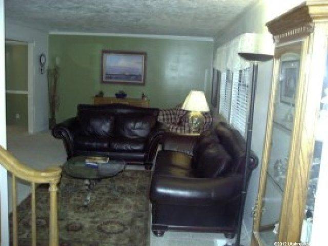 559 W 2050 N, West Bountiful, UT 84087 — photo 2