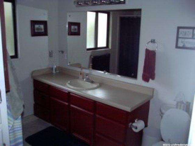 559 W 2050 N, West Bountiful, UT 84087 — photo 8