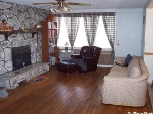 576 Kingston Ave, Layton, UT 84041 — photo 2