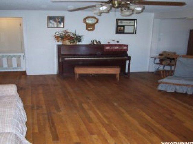 576 Kingston Ave, Layton, UT 84041 — photo 4