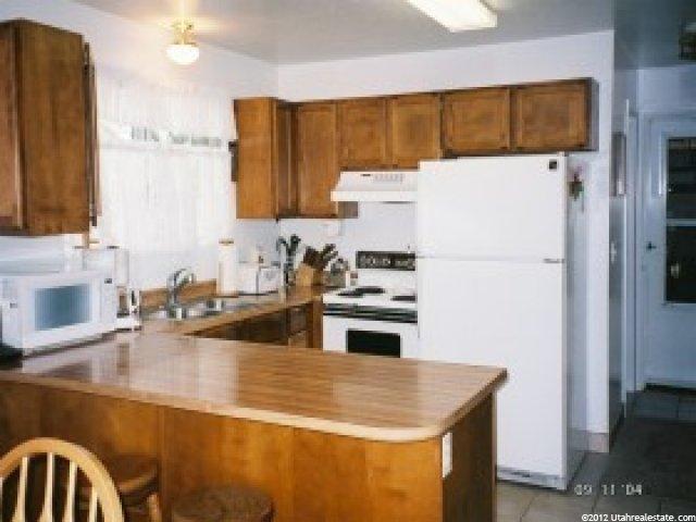 8205 Tifftan Cir, Sandy, UT 84094 — photo 3