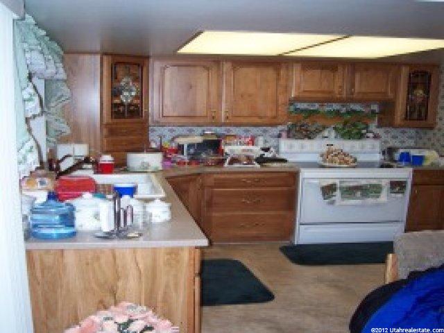 5224 S 2675 W, Roy, UT 84067 — photo 5
