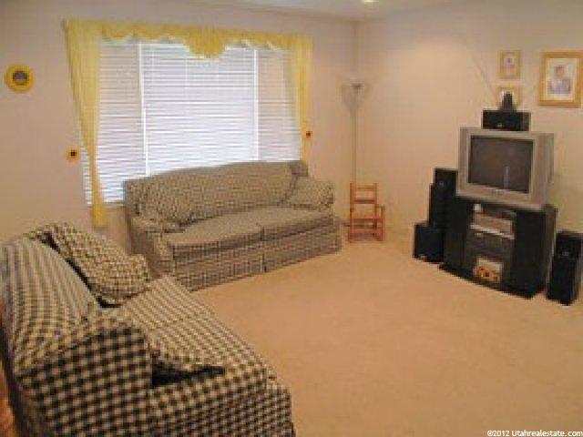 2192 W 1630 N, Clinton, UT 84015 — photo 6