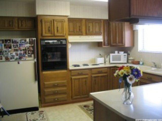 931 E Green Oaks Dr S, Bountiful, UT 84010 — photo 5
