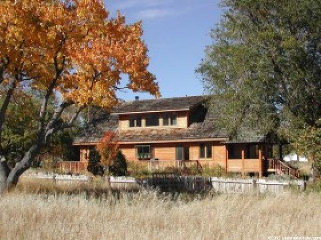 223 S State St, Teasdale, UT 84773 — photo 2