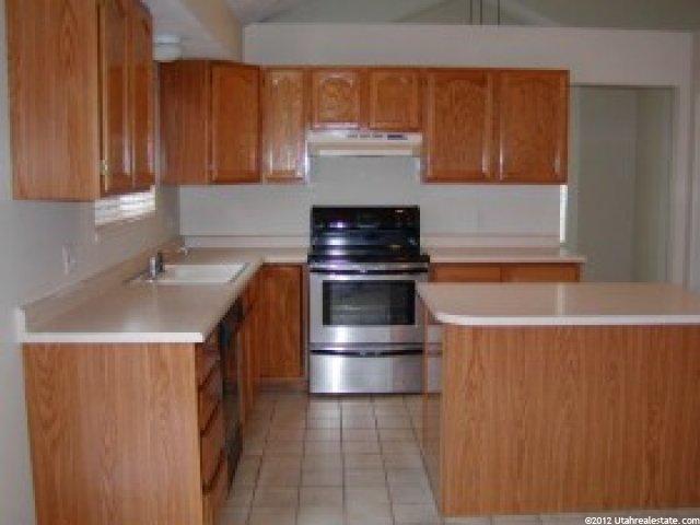 11923 Bluff View Dr, Sandy, UT 84092 — photo 2