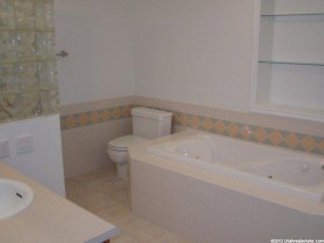 11923 Bluff View Dr, Sandy, UT 84092 — photo 5