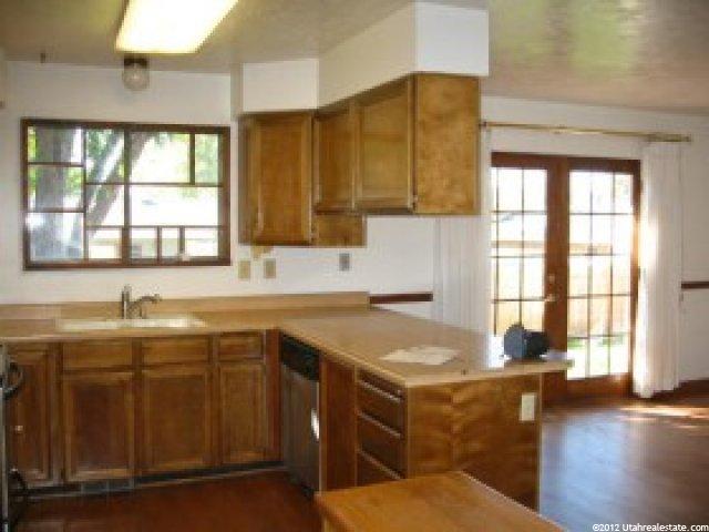 9864 S 2270 E, Sandy, UT 84092 — photo 2