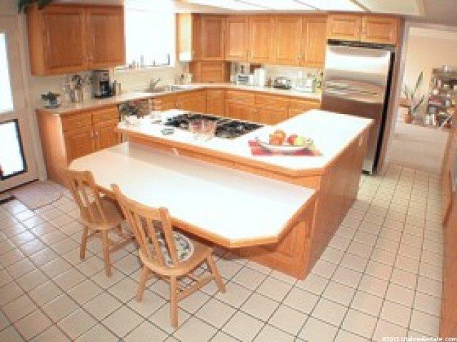 8845 S Renegade Rd, Sandy, UT 84093 — photo 4