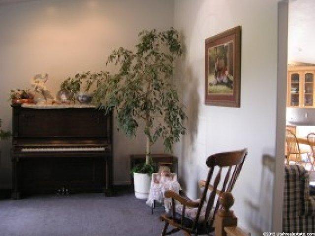 72 E 1975 N, Centerville, UT 84014 — photo 2