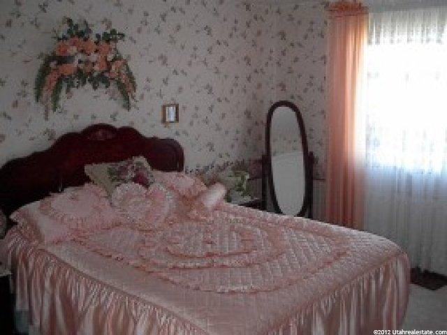 1617 N 2650 W, Clinton, UT 84015 — photo 4