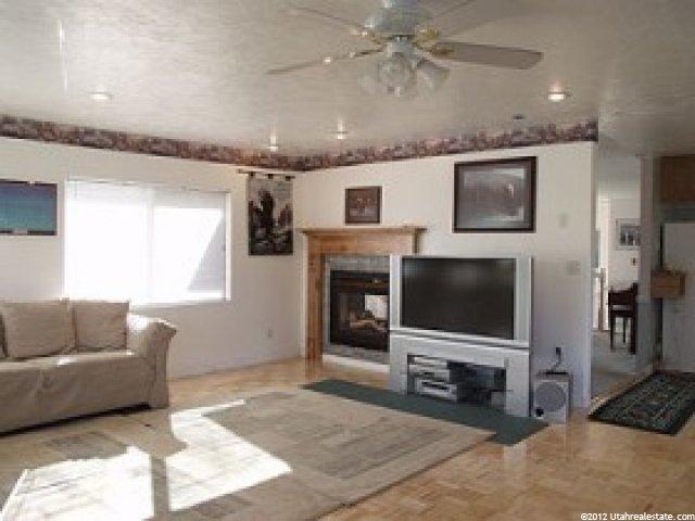 9206 Quail Run Dr, Sandy, UT 84093 — photo 4