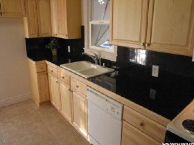 104 E Forbush Ave, Midvale, UT 84047 — photo 2