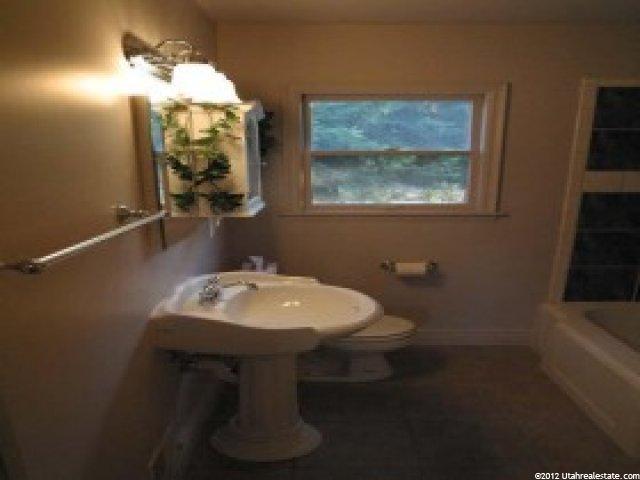 104 E Forbush Ave, Midvale, UT 84047 — photo 8