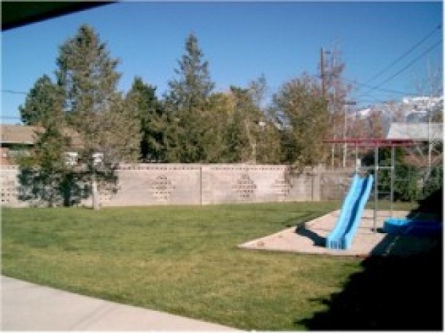 10445 S Crocus St E, Sandy, UT 84094 — photo 4