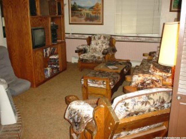 647 Sunset Dr, Kaysville, UT 84037 — photo 3