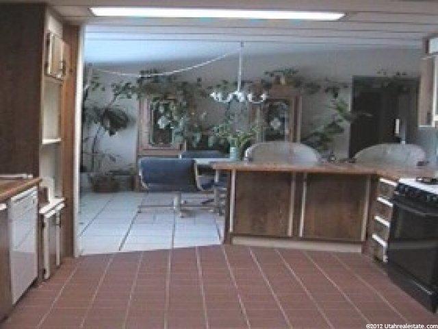 212 Eastgate Dr, Sandy, UT 84070 — photo 4
