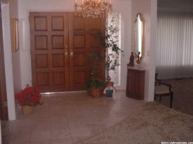 935 Canyon Crest Rd, Bountiful, UT 84010 — photo 4
