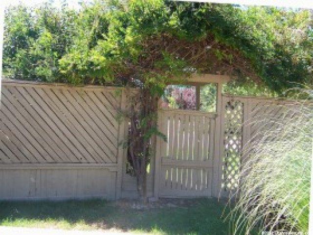 8919 Easthills Dr, Sandy, UT 84093 — photo 2