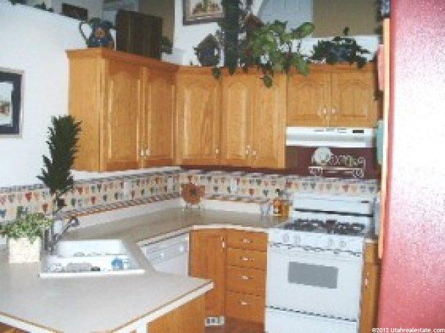 398 S 1060 W, Logan, UT 84321 — photo 2