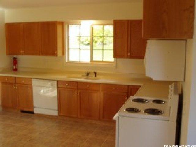 15 S 760 E, Kaysville, UT 84037 — photo 4