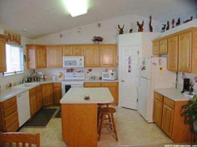 1156 N 100 E, Harrisville, UT 84404 — photo 4