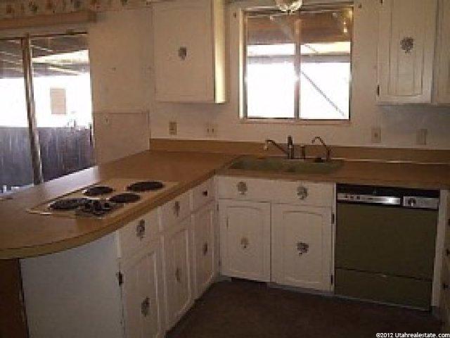 2572 W 4400 S, Roy, UT 84067 — photo 4