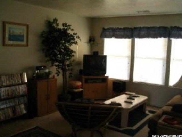 2179 W 2075 N, Clinton, UT 84015 — photo 2