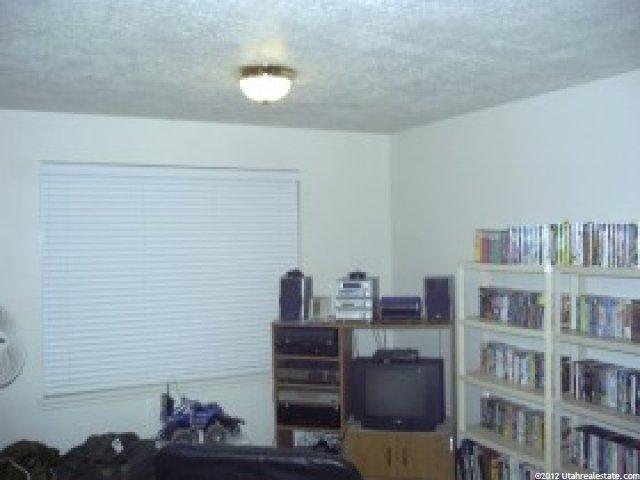 128 W 2525 N, Harrisville, UT 84414 — photo 2