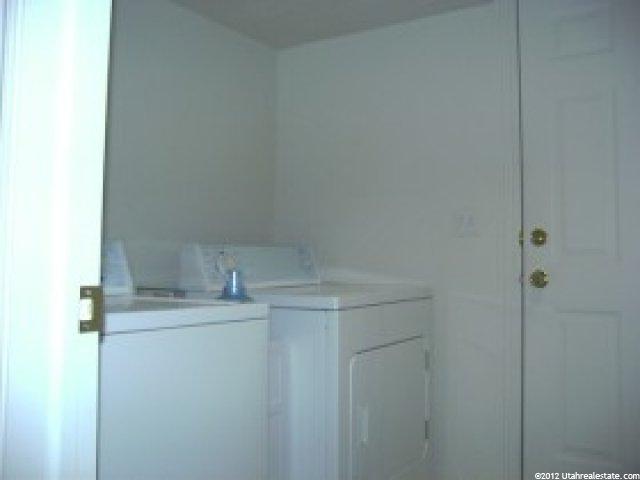 128 W 2525 N, Harrisville, UT 84414 — photo 7