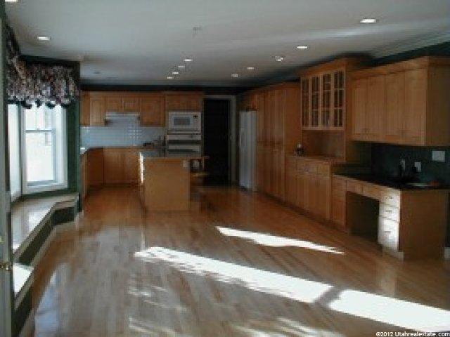 2110 Hunters, Layton, UT 84040 — photo 2