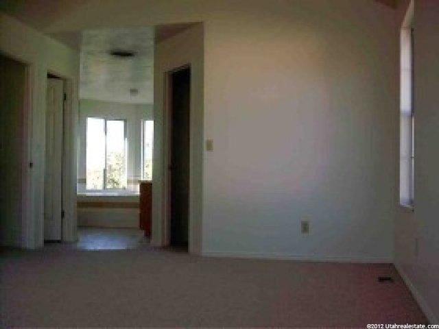 2105 N Sunset Dr E, Layton, UT 84040 — photo 3