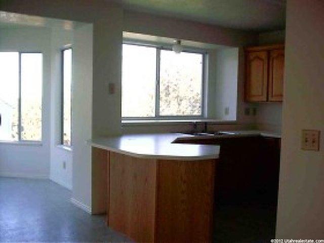 2105 N Sunset Dr E, Layton, UT 84040 — photo 7