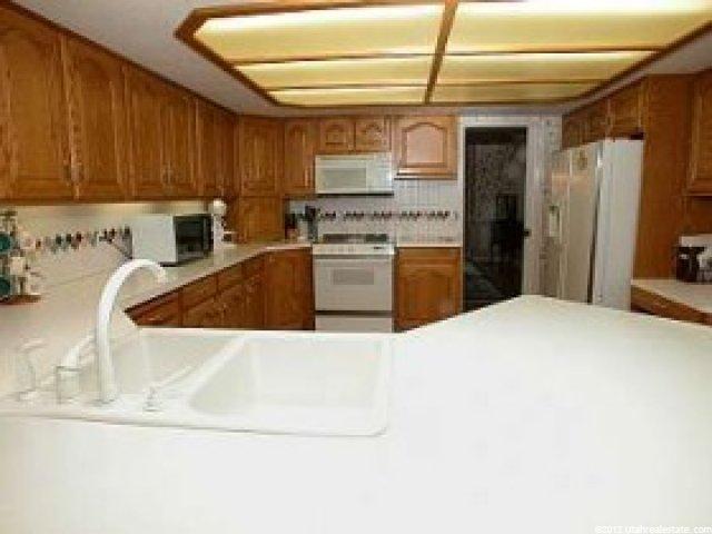 4073 S 2225 W, Roy, UT 84067 — photo 3