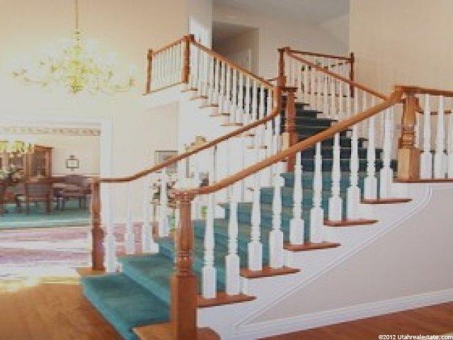 3206 S Sunset Hollow Dr E, Bountiful, UT 84010 — photo 2