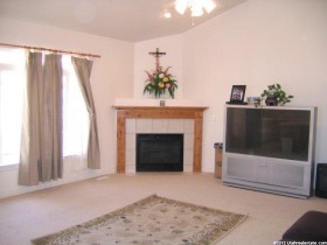 728 Edgewood Dr, South Ogden, UT 84403 — photo 4