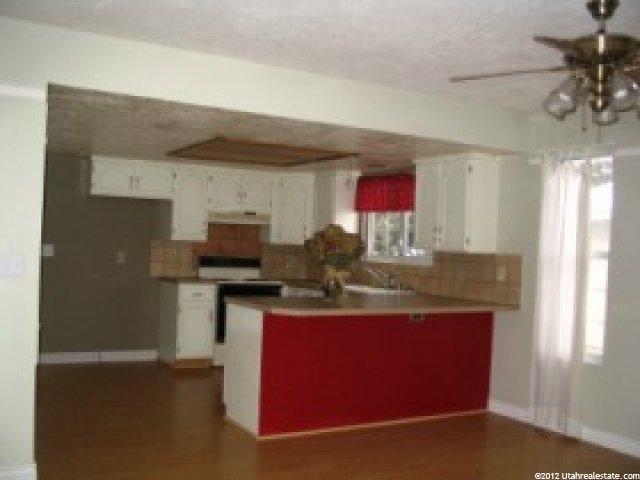 1379 E Snowcreek Dr, Layton, UT 84040 — photo 2