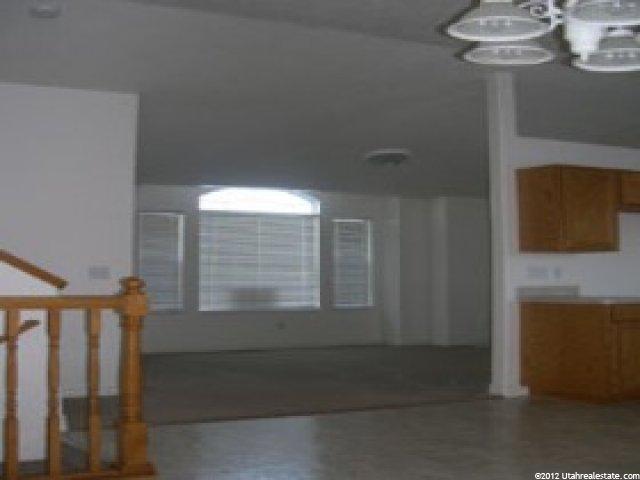 1873 S 500 E, Clearfield, UT 84015 — photo 2