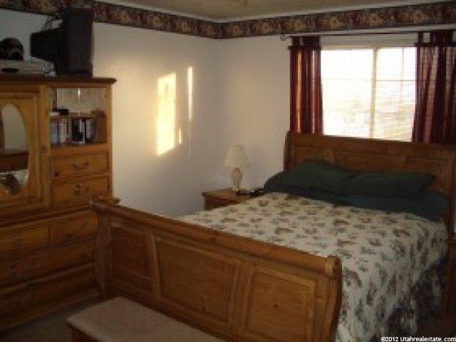 248 W 1050 N, Layton, UT 84041 — photo 4