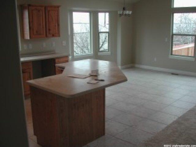 225 E 2200 S, Bountiful, UT 84010 — photo 2