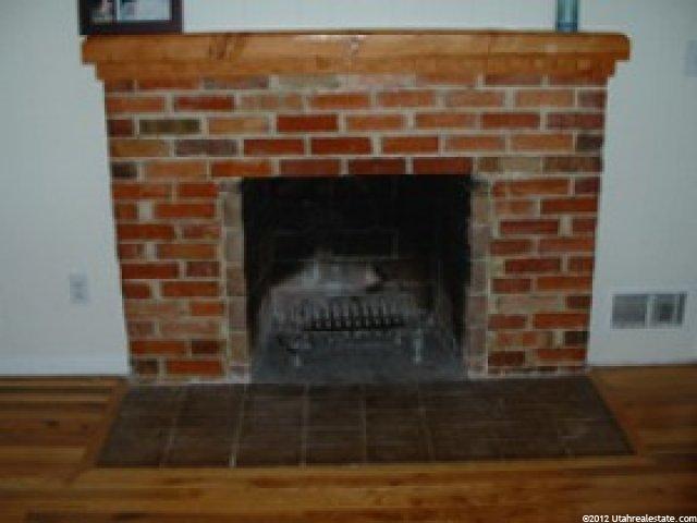 325 W Elberta Dr, Pleasant View, UT 84414 — photo 4