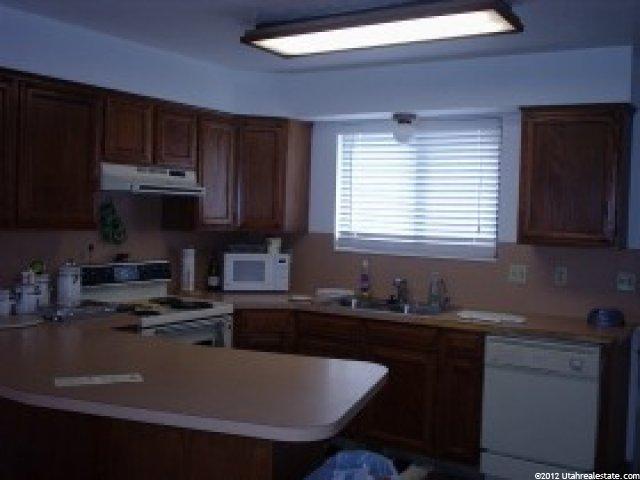 1388 E Cherry Ln, Layton, UT 84040 — photo 4