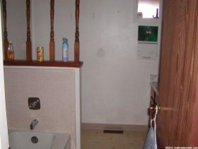 227 N 420 E, Delta, UT 84624 — photo 4