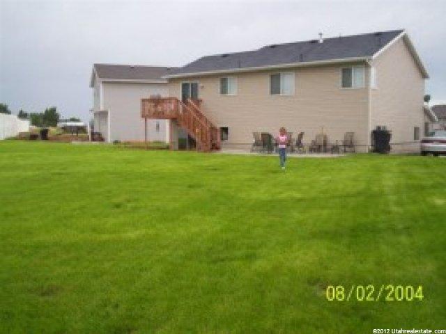 768 W 1240 N, Clinton, UT 84015 — photo 4