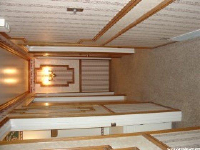 975 E Crestwood Rd, Kaysville, UT 84037 — photo 3