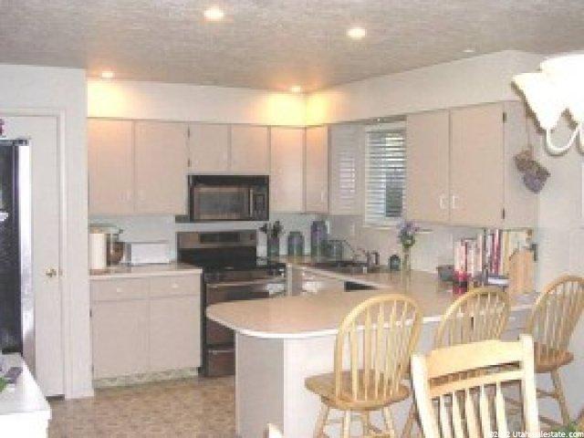 1391 Nayon Dr, Layton, UT 84040 — photo 3